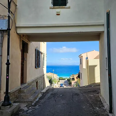 Elena Santa Teresa Gallura